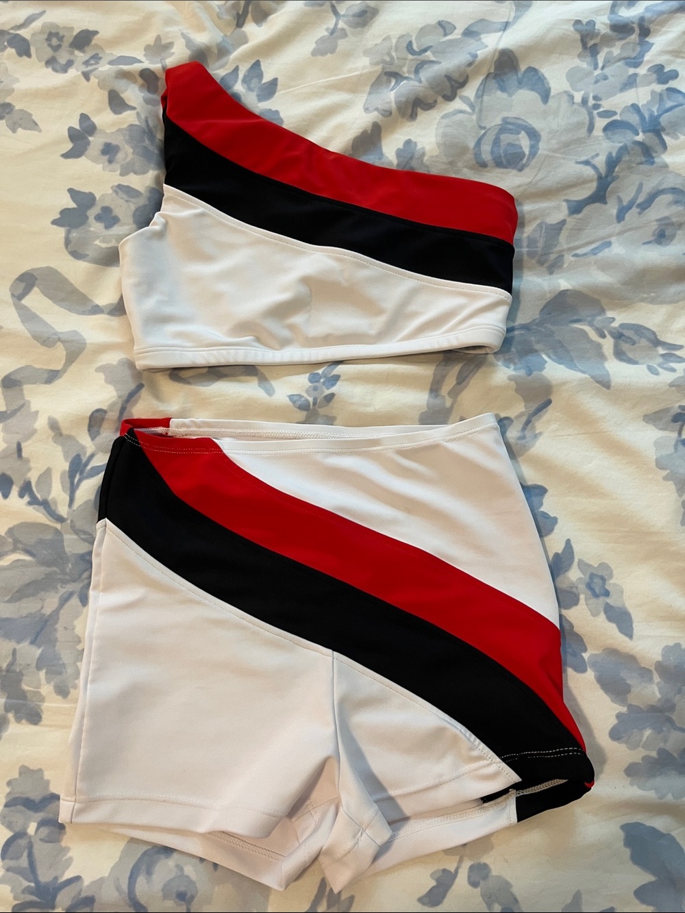 Oh La La dancewear set child large